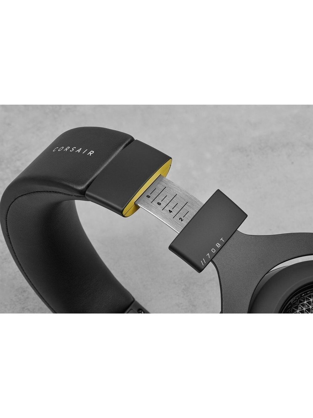 Corsair HS70 Bluetooth Gaming Headset in Black - Picture 9 of 13